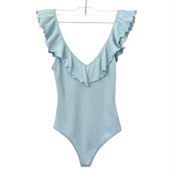 🍀3 for 35- Wilfred/Aritzia Danette Ruffle Bodysuit - Picture 1 of 2